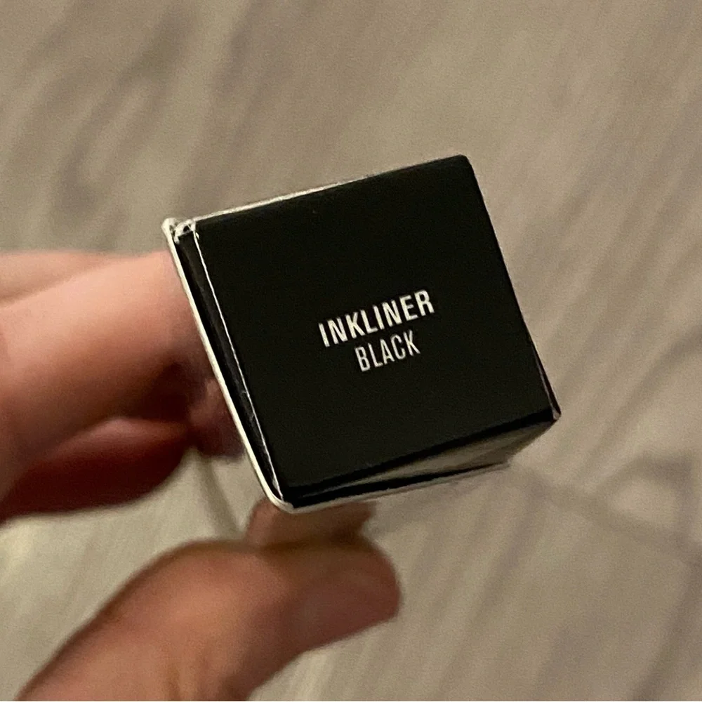 Il Makiage Inkliner Velvet Matte Black Waterproof Liquid Liner